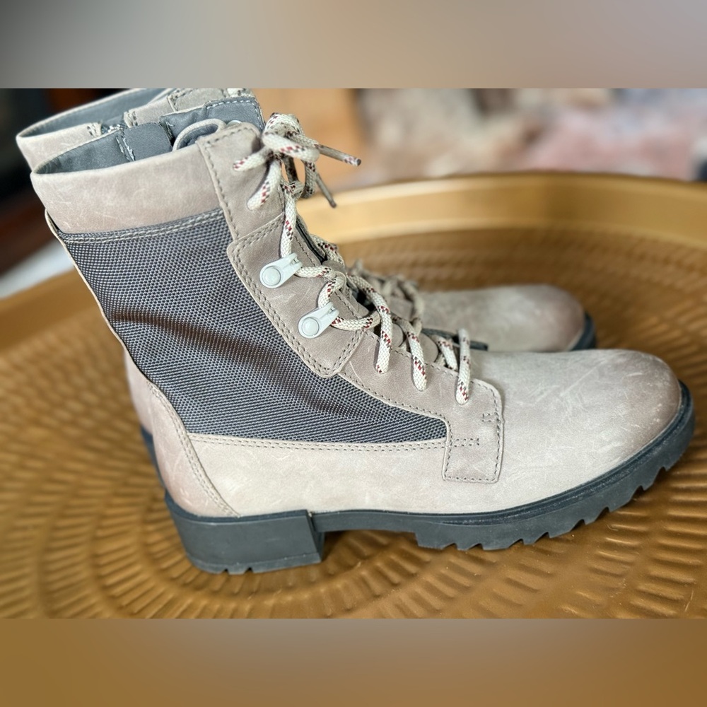 Sorel waterproof Gray and Black Combat Boots
